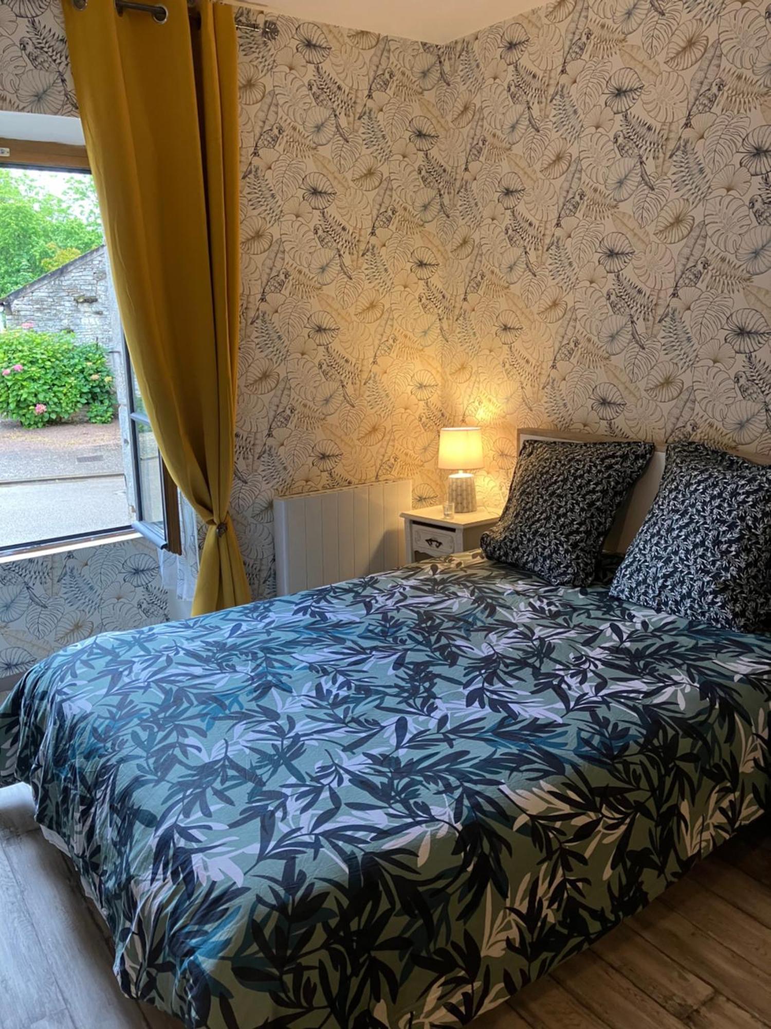 Charmante Maison En Pierres Precy-le-Sec Extérieur photo